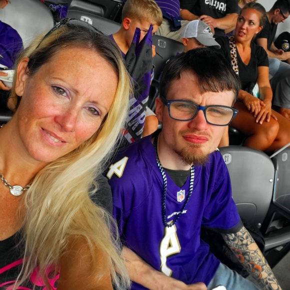 Meet your Posher, Amie - Picture 1 of 1